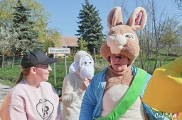 085